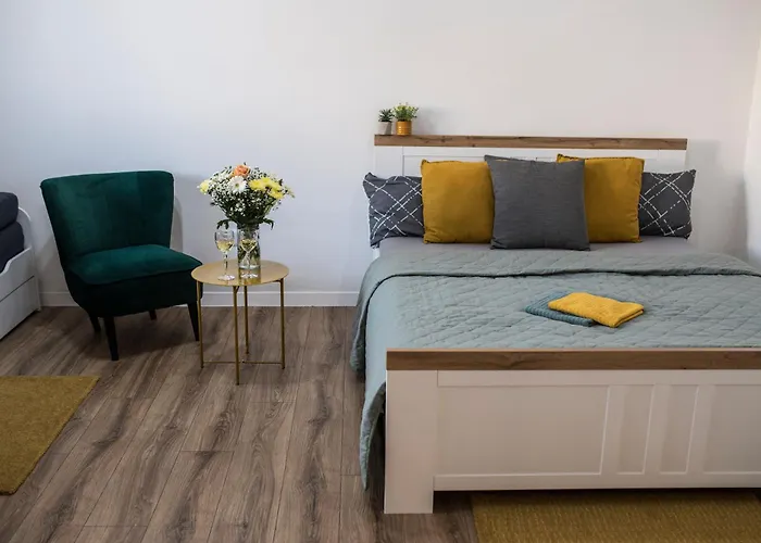 M.f. Apartment *
